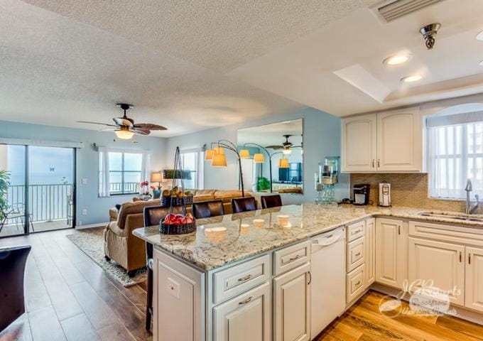 Emerald Isle 404 Apartment in North Redington Beach