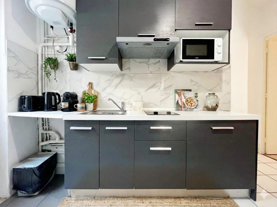 Suite Petite soeur - Appartement 6 & 8 personnes - Check in H24 & Wifi Apartment in Villeurbanne