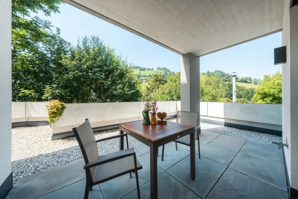 View (from property/room), Balcony/Terrace, Seating area, Dining area, Garden view