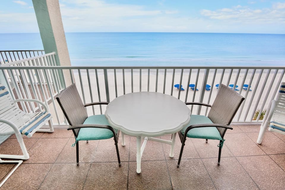 Day, Balcony/Terrace, Seating area, Beach, Sea view