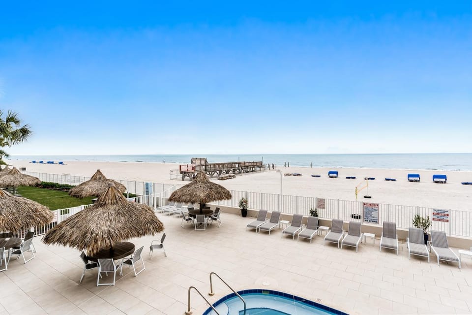 Day, Summer, Beach, Swimming pool, sunbed