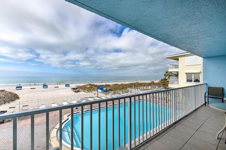 Sand Dollar 110 Apartment in Redington Shores