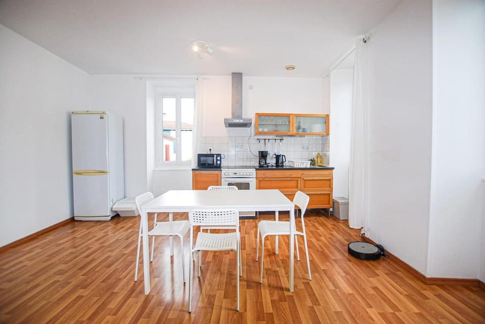 T2 lumineux au cœur de St Palais Apartment in French Basque Country