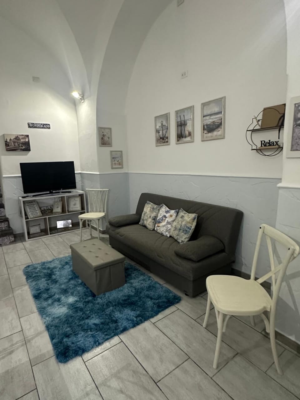 Communal lounge/ TV room, Communal lounge/ TV room, TV and multimedia, Living room, Seating area, Evening entertainment