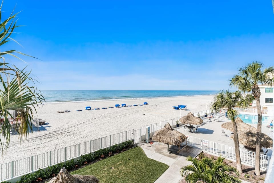 Day, Natural landscape, Summer, Beach, Sea view, Swimming pool