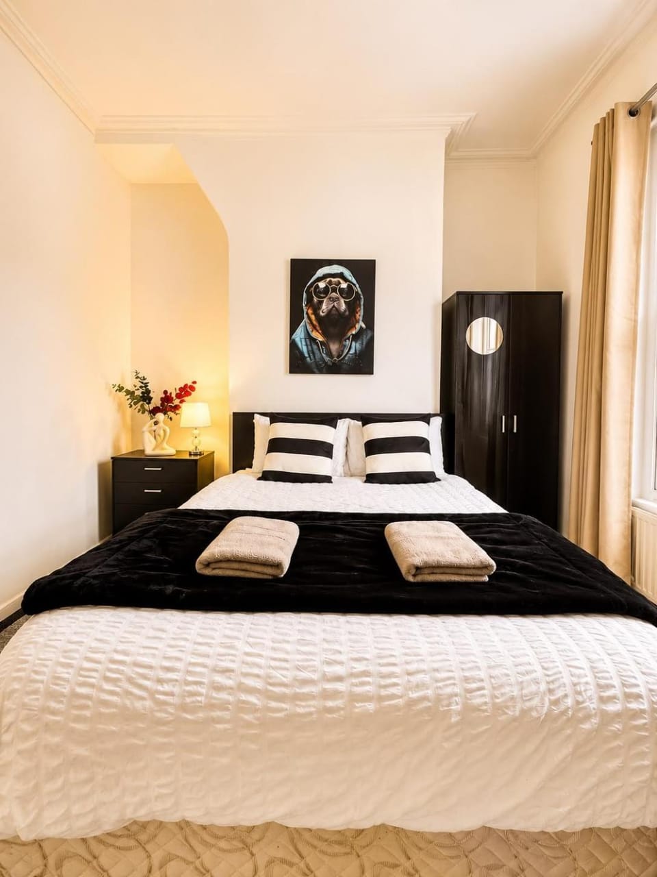 Bed, Photo of the whole room, Bedroom, wardrobe