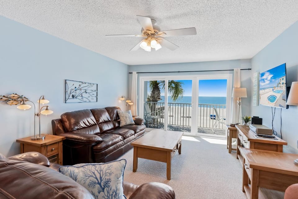 Day, TV and multimedia, Balcony/Terrace, Living room, Beach, Sea view, furniture