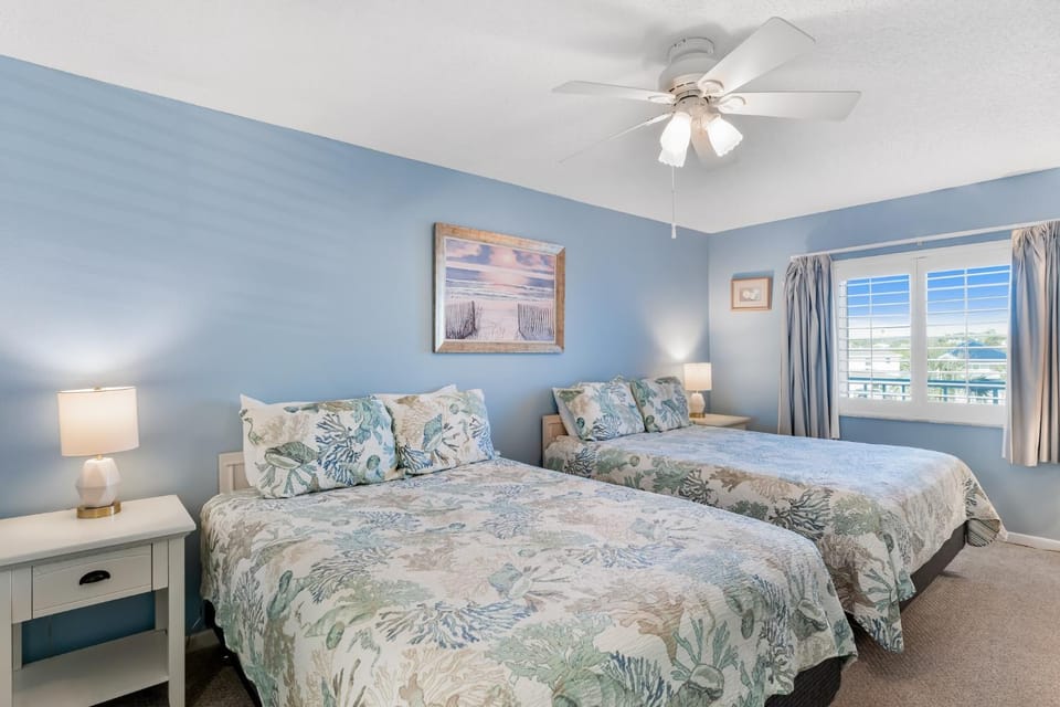 Bed, Day, View (from property/room), Bedroom, furniture