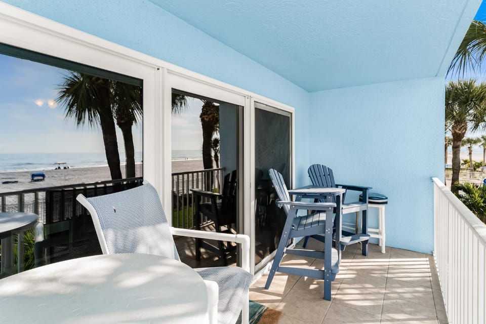 Day, Balcony/Terrace, Seating area, Beach, Sea view