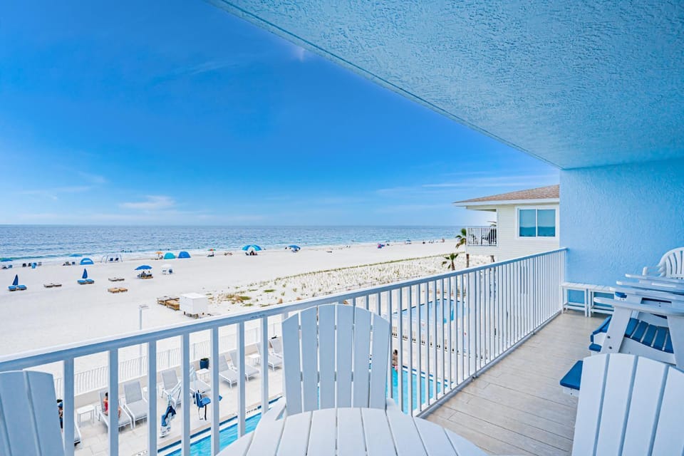 Sand Dollar 210 Apartment in Redington Shores