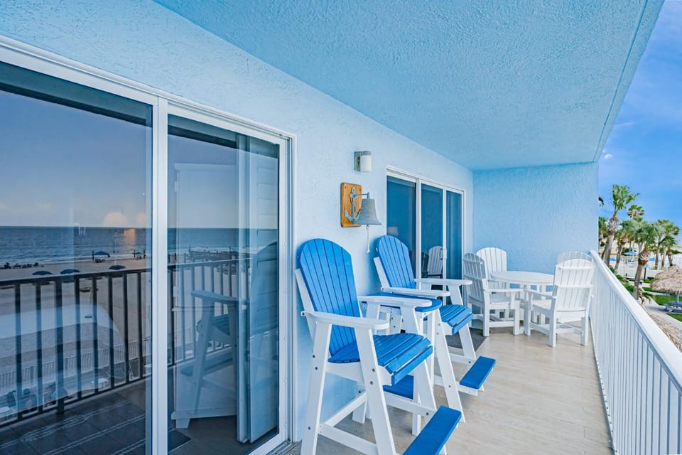 Day, Balcony/Terrace, Seating area, Sea view