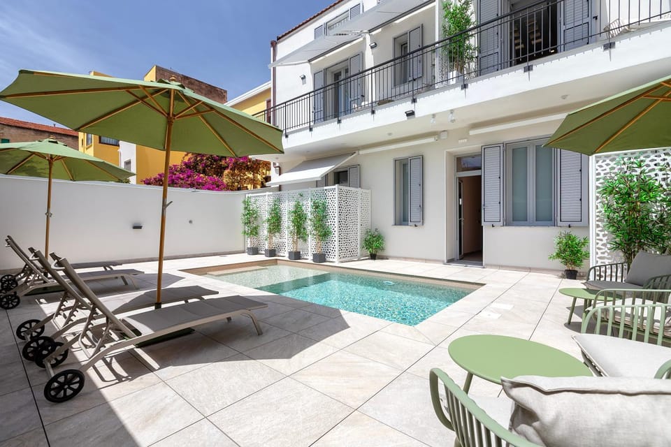 Pool view, Swimming pool