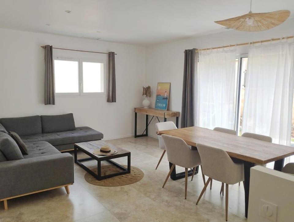 Maison de vacances avec jardin et piscine 6 personnes 3 chambres Villa in Agde