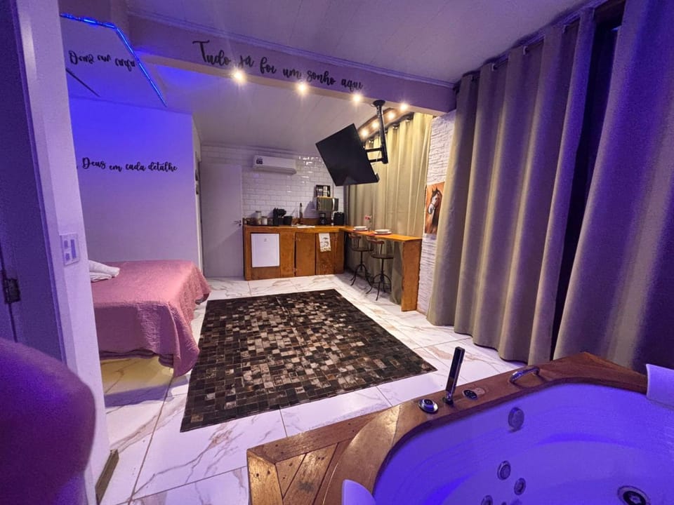 Suite Piscina térmica e Banheira Jacuzzi a 20km de Ctba Apartment in State of Paraná