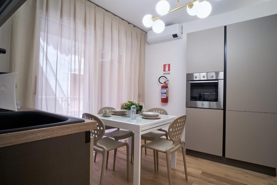 Living room, Food, oven, kitchen, air conditioner