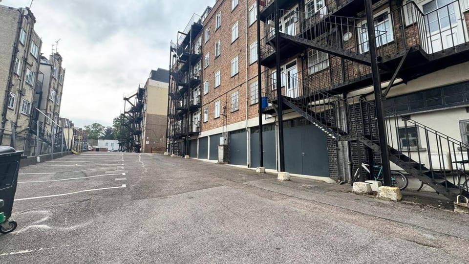 Room in Camden Shared Flat Vacation rental in London Borough of Camden