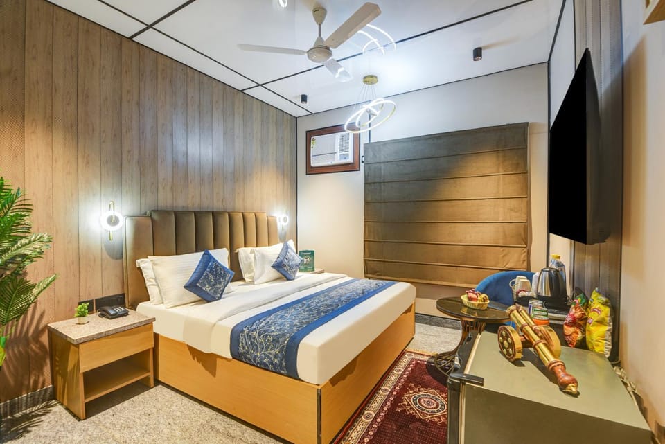 Bed, TV and multimedia, Photo of the whole room, Bedroom, air conditioner