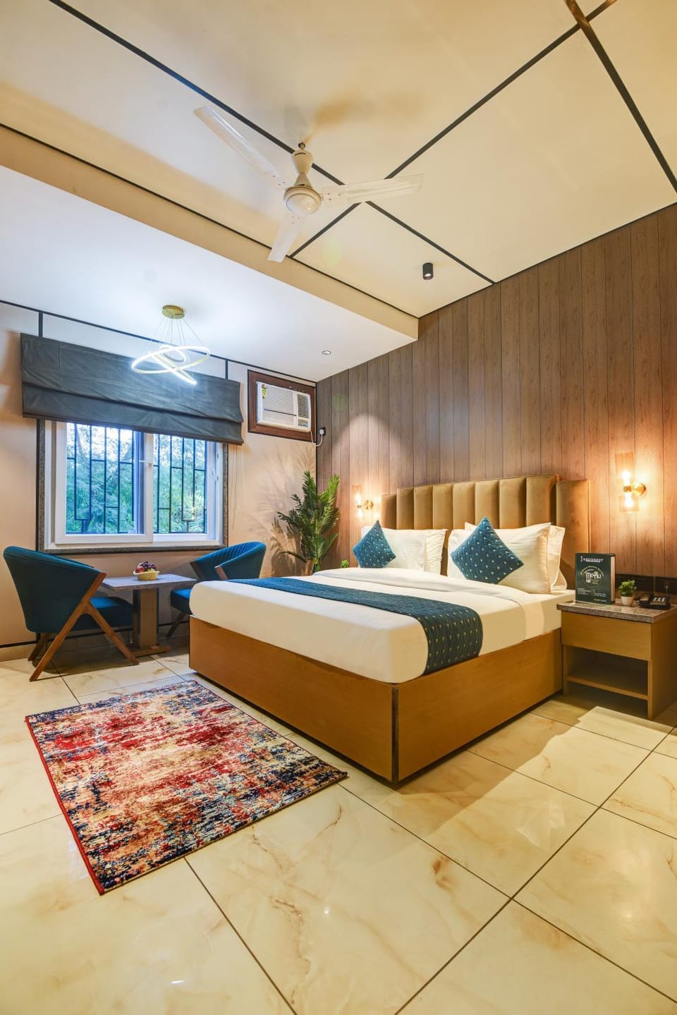 Bed, Photo of the whole room, Bedroom, fireplace