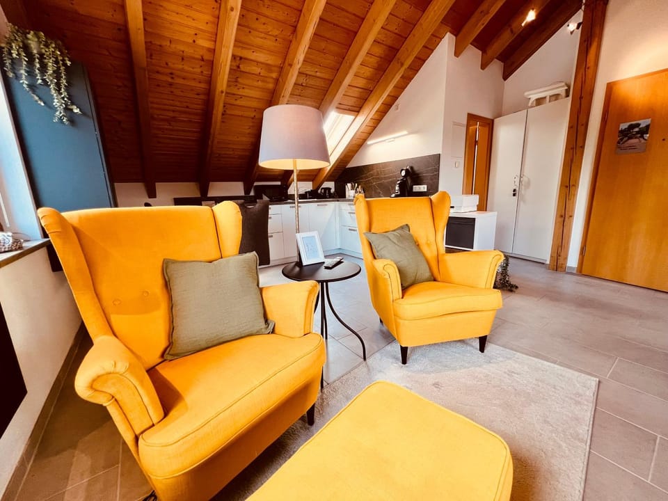 Living room, Seating area, Evening entertainment