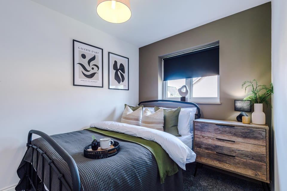 Bed, Bedroom