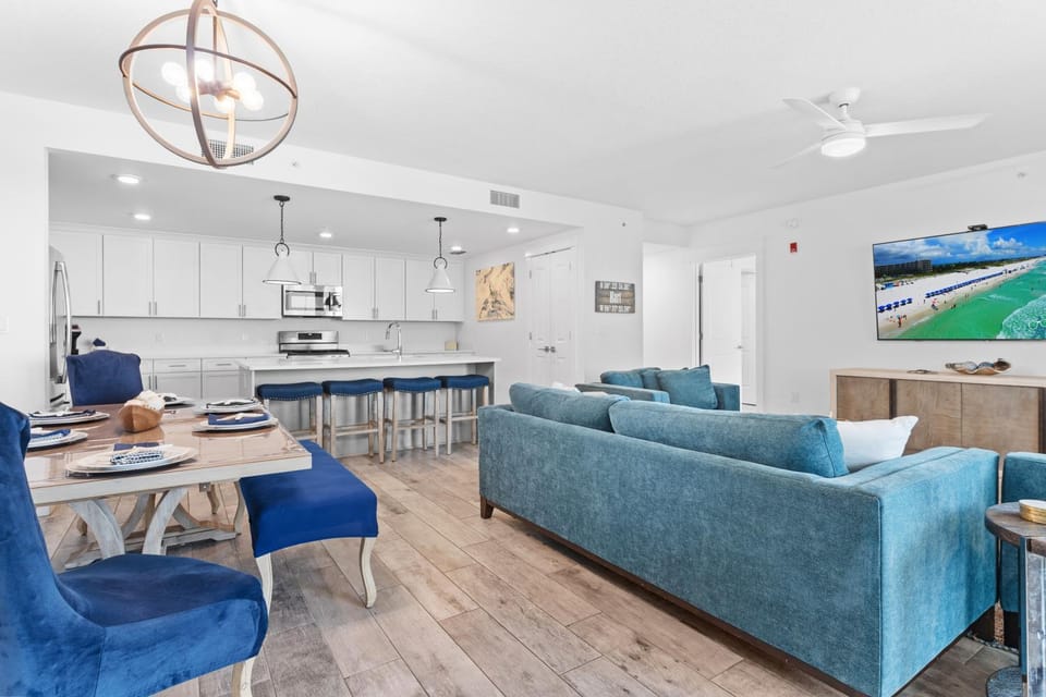 Blu 500 - Stunning with Gulf Views - Free Beach Service Apartment in Okaloosa Island