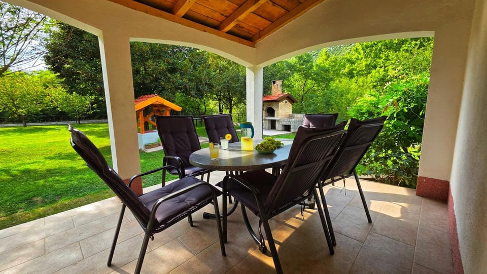 Garden, View (from property/room), Balcony/Terrace, Seating area, Dining area, Garden view