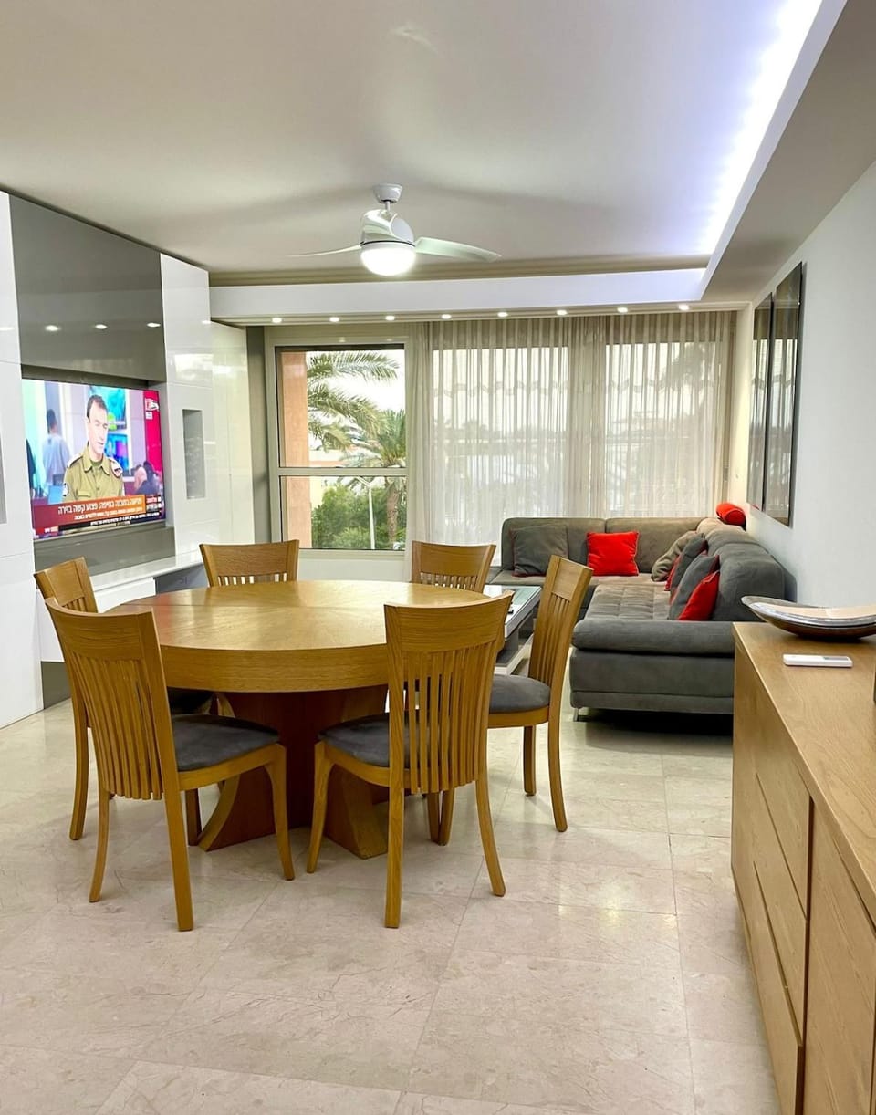POOL VIEW 3BR Amdar residence Apartment in Eilat
