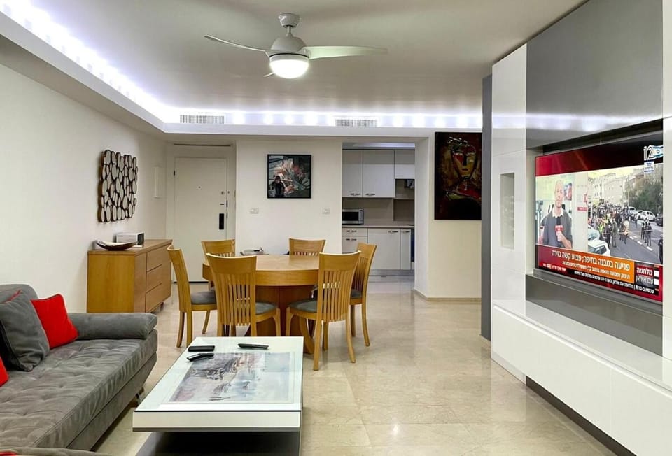 POOL VIEW 3BR Amdar residence Apartment in Eilat