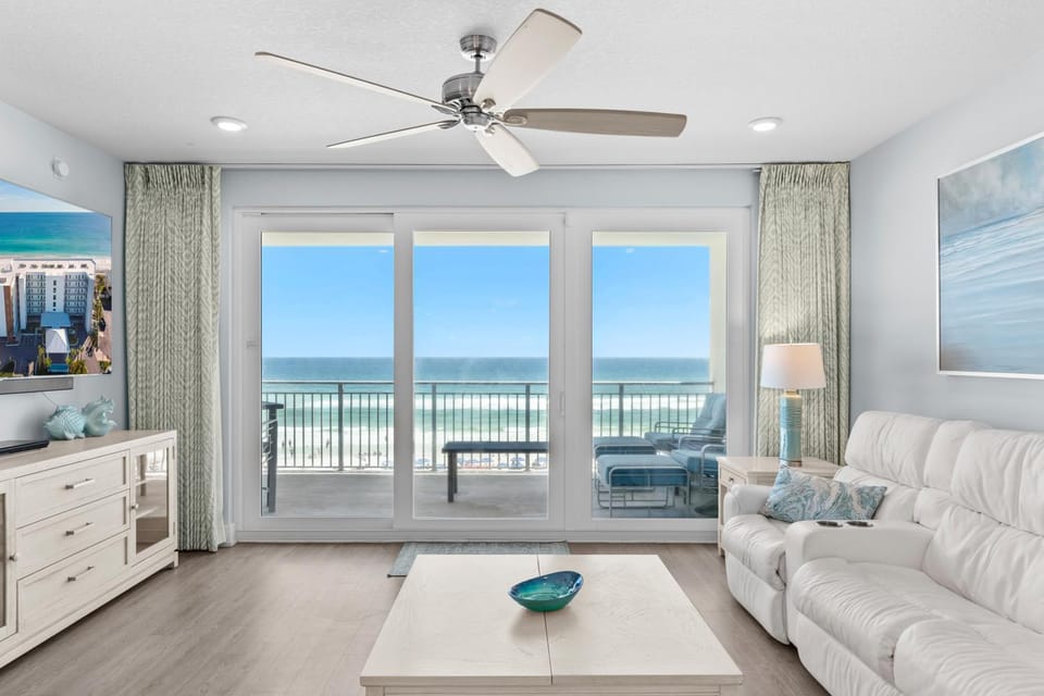Blu 502 - Luxury Beachfront - 3 Master Suites - Amazing Oceanfront Views - Free Beach Svc Apartment in Okaloosa Island