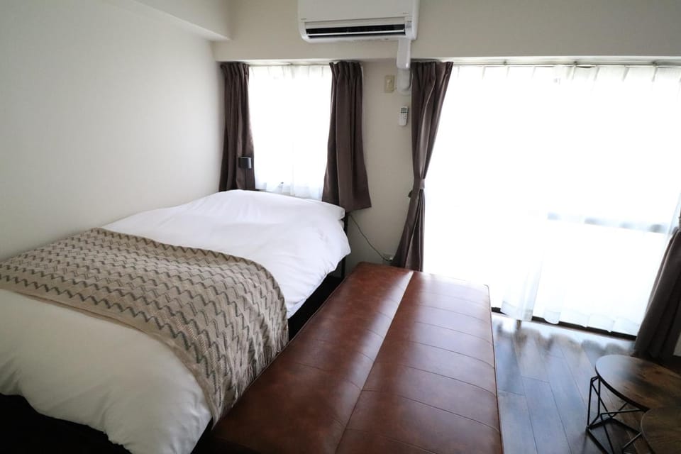 Bed, Bedroom, air conditioner