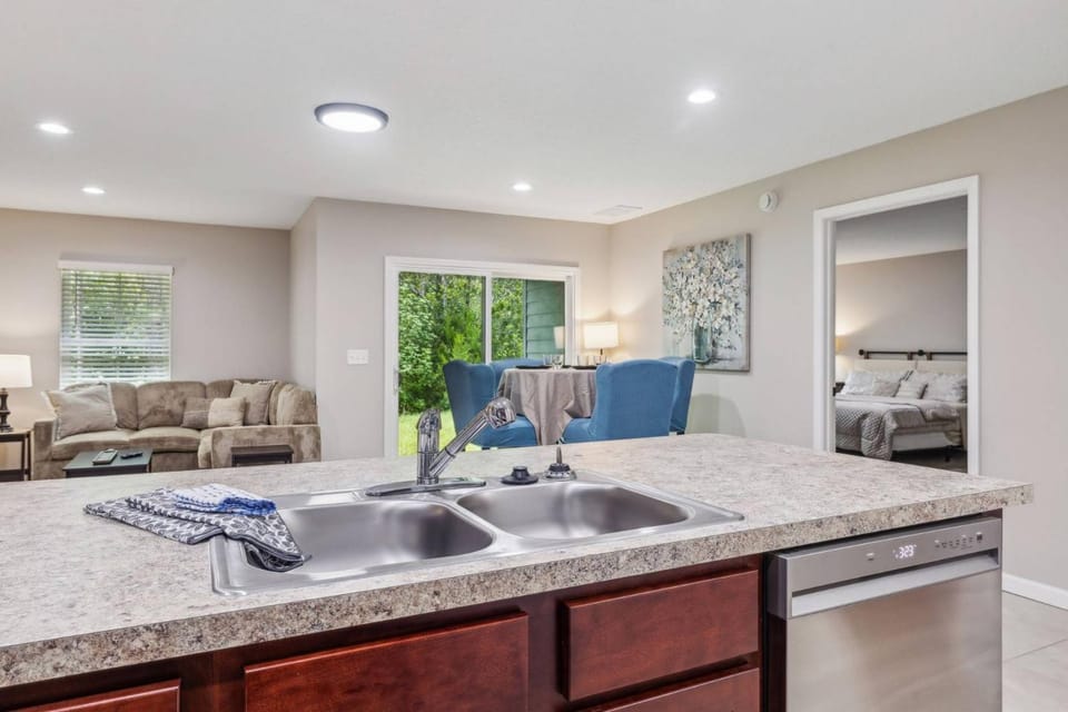 Isabella Ct Townhome House in Jacksonville