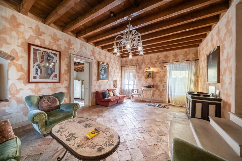 Villa Relais Manerba Country House in Province of Brescia