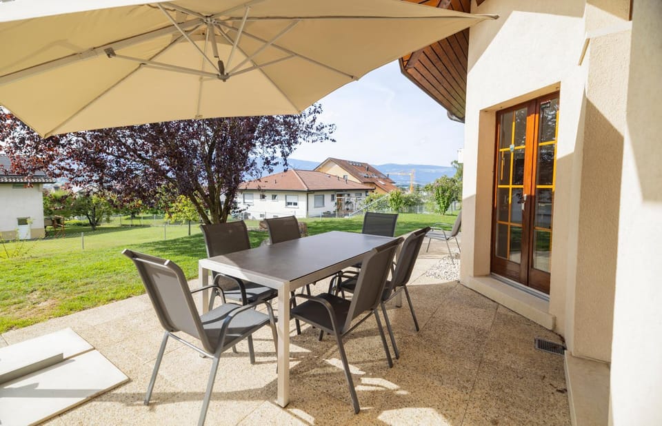 Villa la Ville 7 places Villa in Canton of Vaud