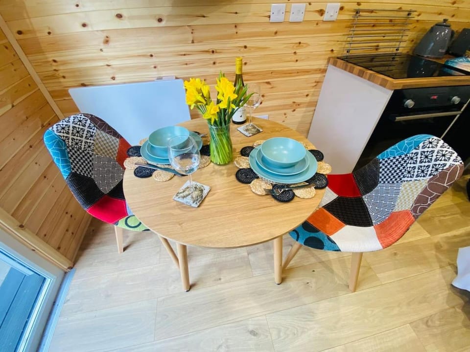 Peaceful Woodland Escape & Nature House in High Peak District