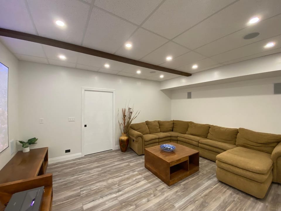TV and multimedia, Living room, Seating area