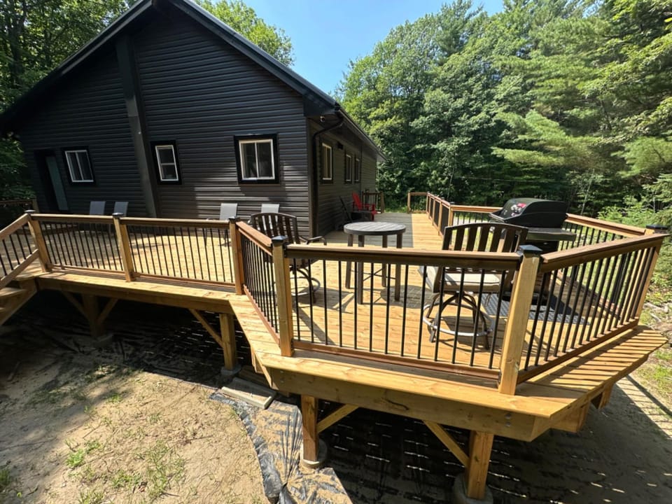 Property building, Patio, View (from property/room), Balcony/Terrace, Dining area