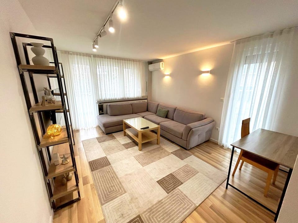 Living room, Photo of the whole room, Seating area