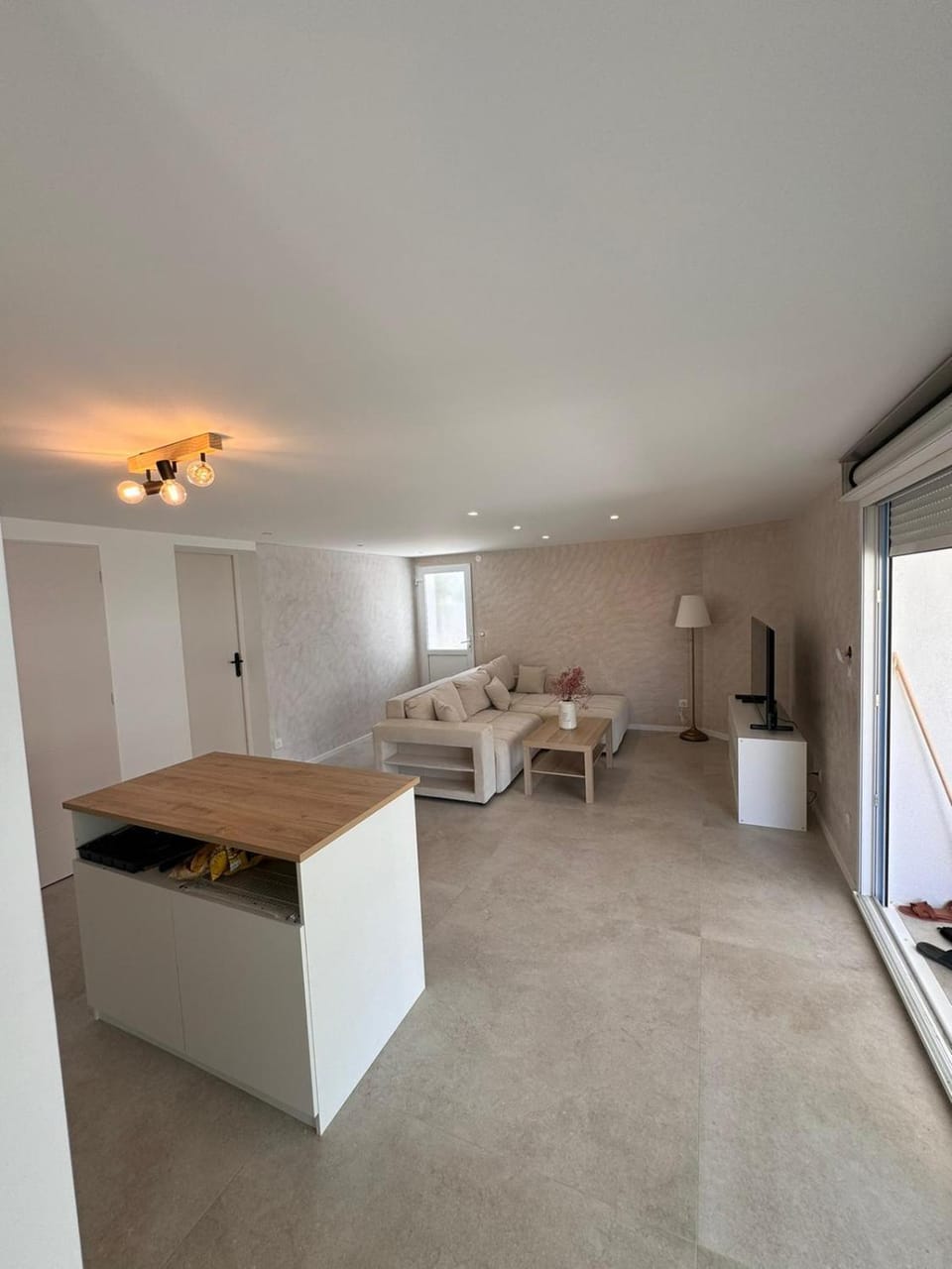 TV and multimedia, Kitchen or kitchenette, Living room
