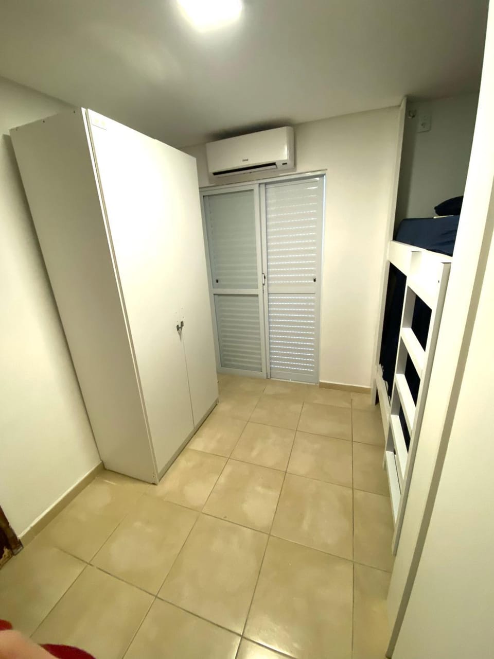 wardrobe, air conditioner