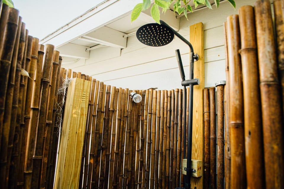 Near Anna Maria & IMGChic & RenovatedFenced Yard House in Bradenton