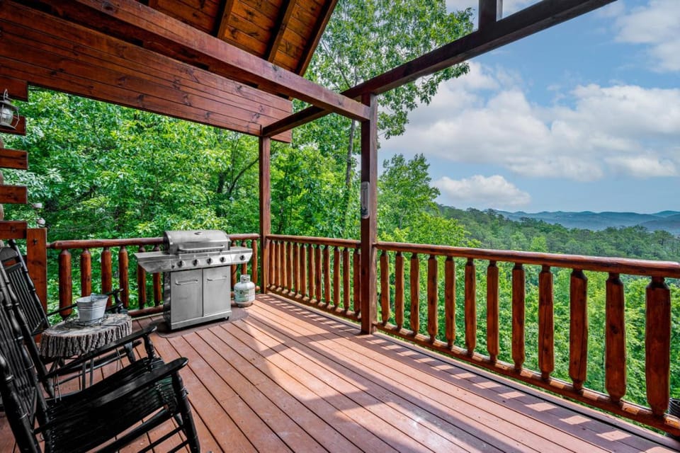 Balcony/Terrace, Mountain view