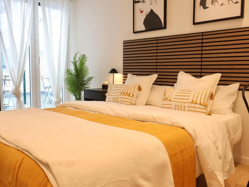 Apartamento Larrabide Industrial Apartment in Pamplona