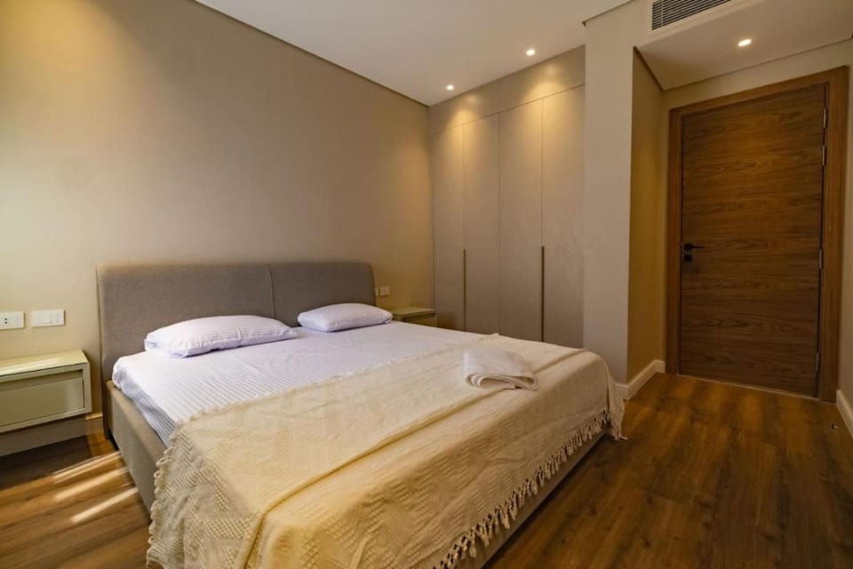 Stylish 2 Bedroom with City View Apartment in New Cairo City