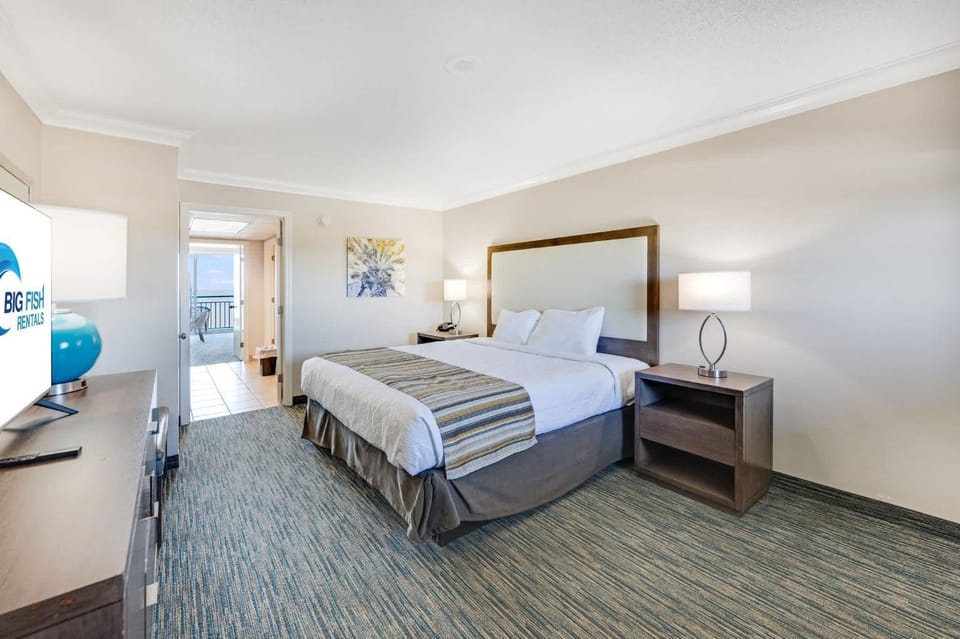 Direct Oceanfront at Coral Beach with Heated Pools Apartment in Myrtle Beach