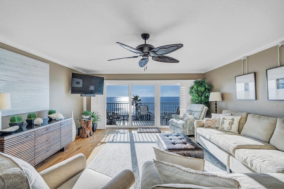 Sand Dollar 304 Apartment in Redington Shores