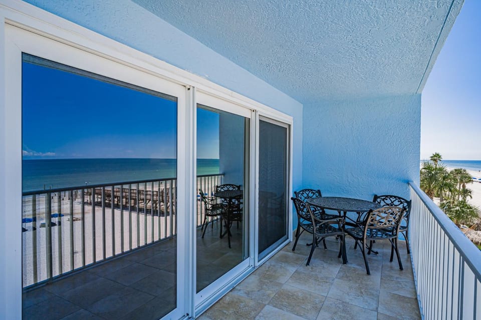 Sand Dollar 309 Apartment in Redington Shores