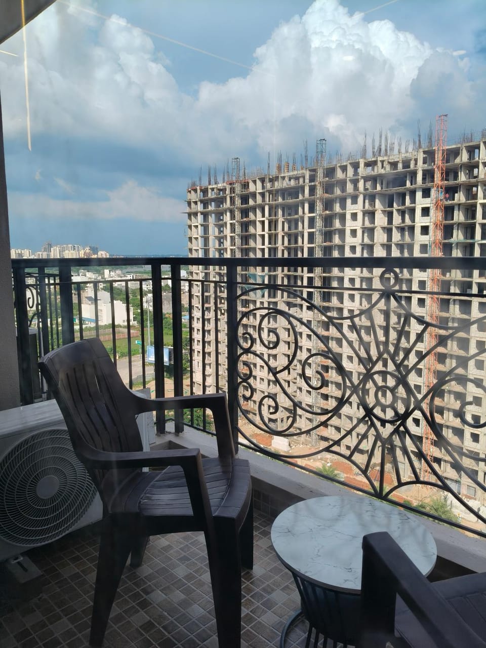 Tropical Nest Apartment in Lucknow