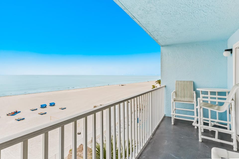 Sand Dollar 406 Apartment in Redington Shores