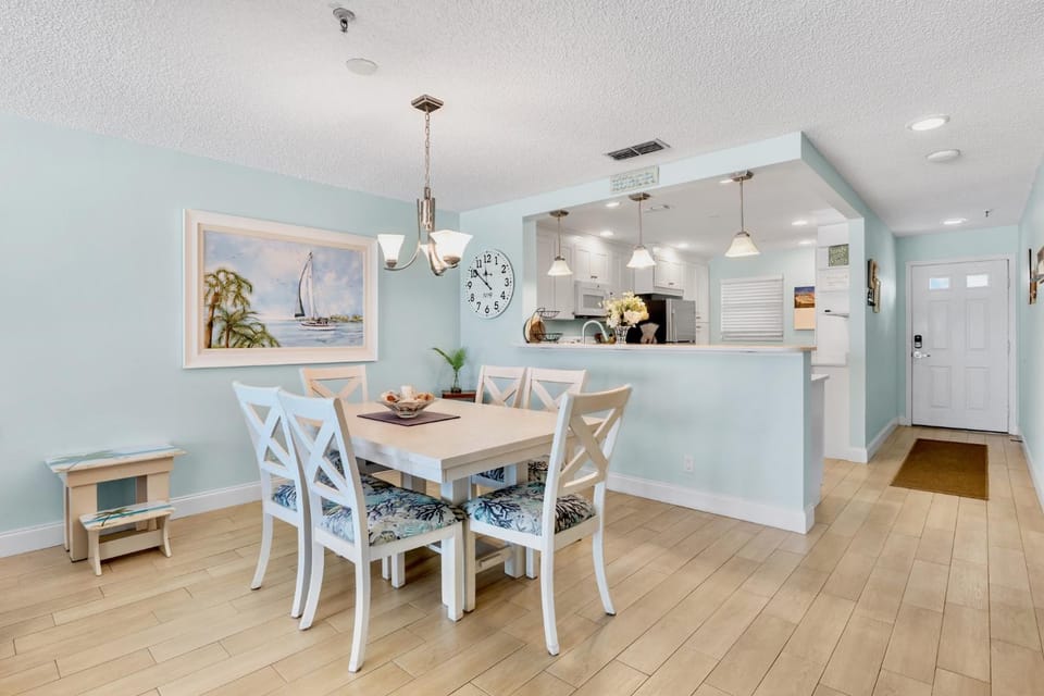 Day, Kitchen or kitchenette, Dining area, furniture