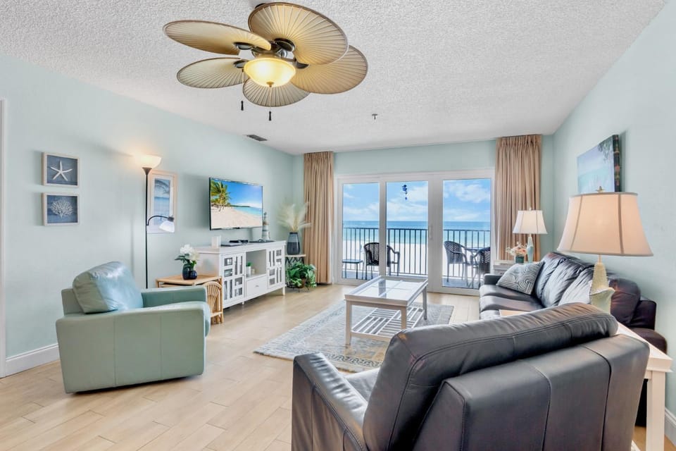 TV and multimedia, View (from property/room), Balcony/Terrace, Living room, Sea view, furniture